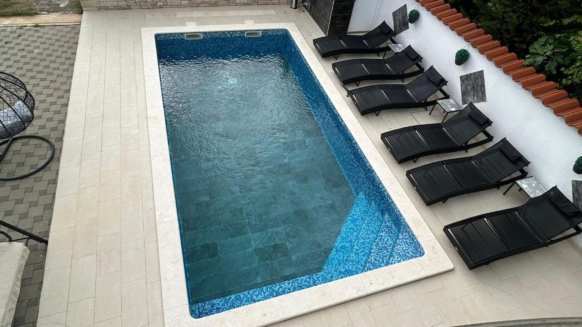 Nada Guest house