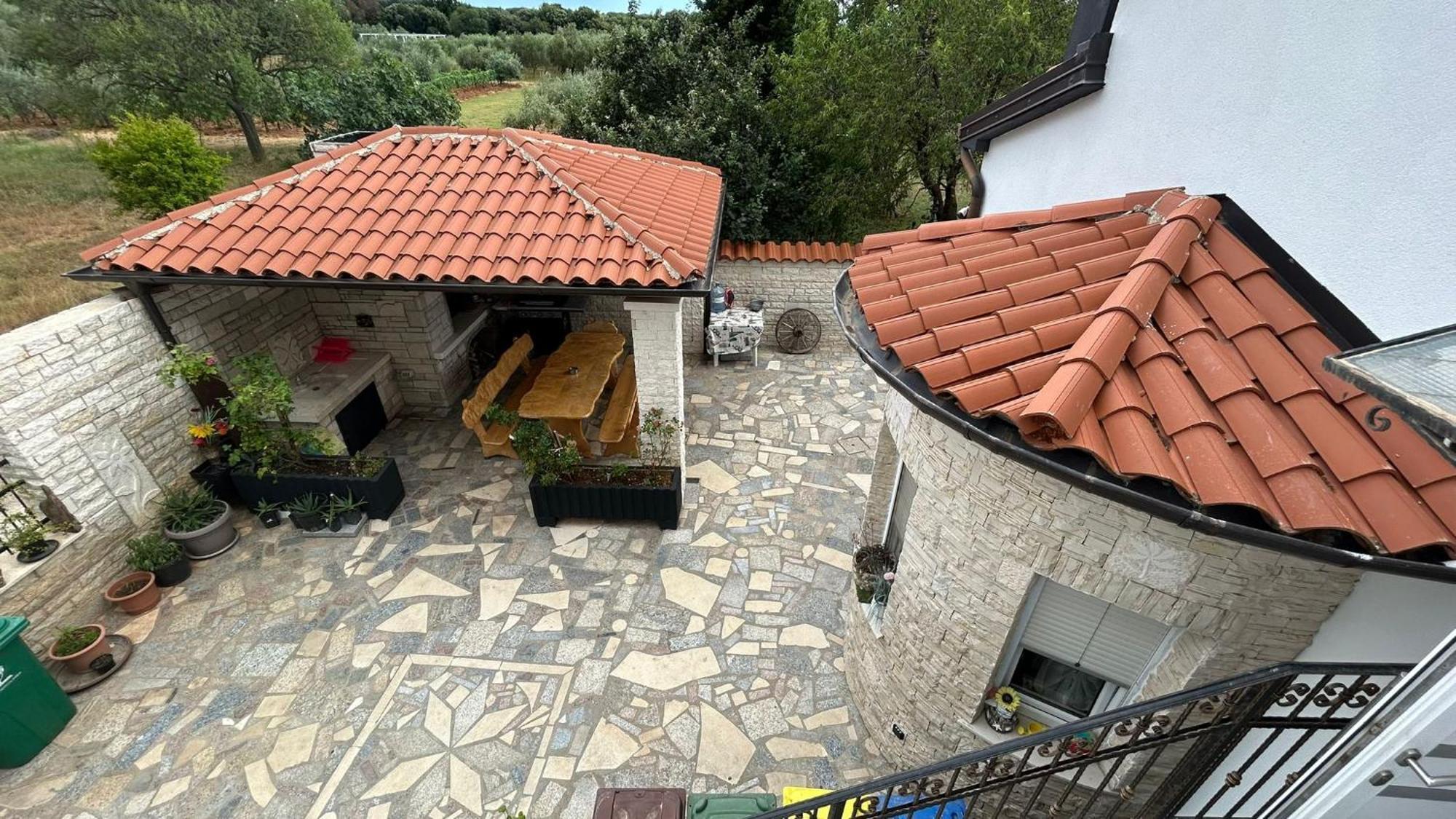 Guest house Nada